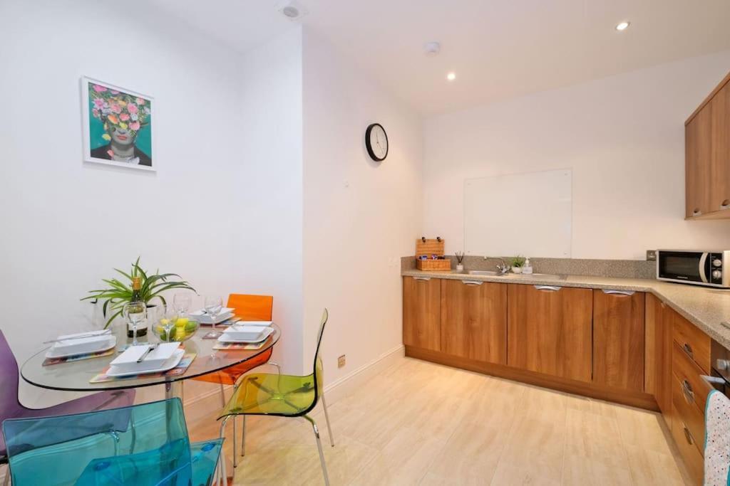 Apartment Modern & Spacious In Centre Aberdeen